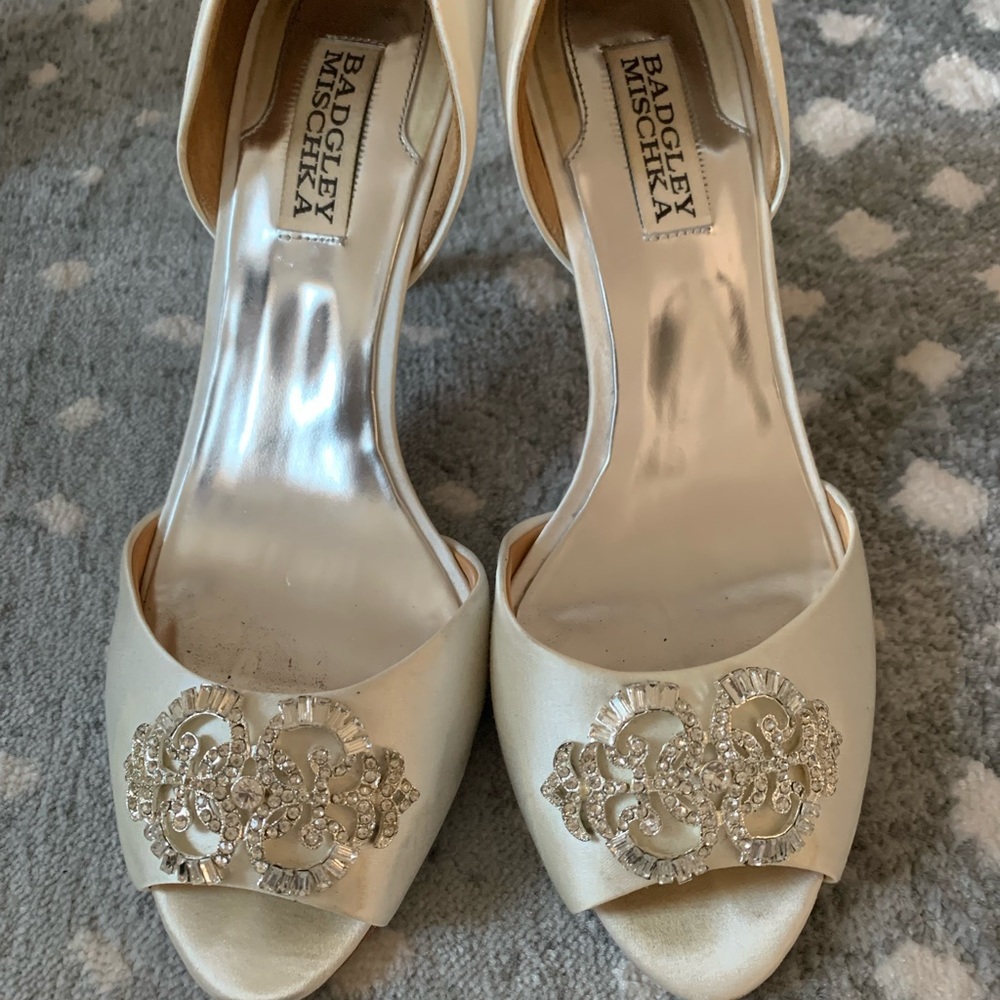 Badgley Mischka white heels
